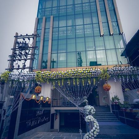 Hotel Welkin Residency Tezpur Exteriör bild