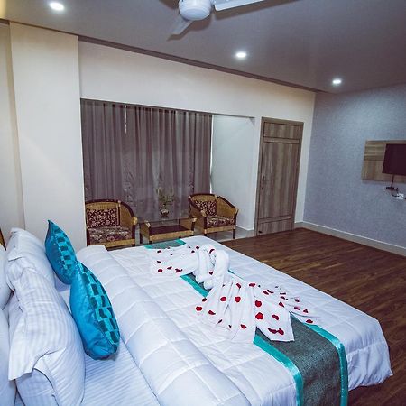 Hotel Welkin Residency Tezpur Exteriör bild