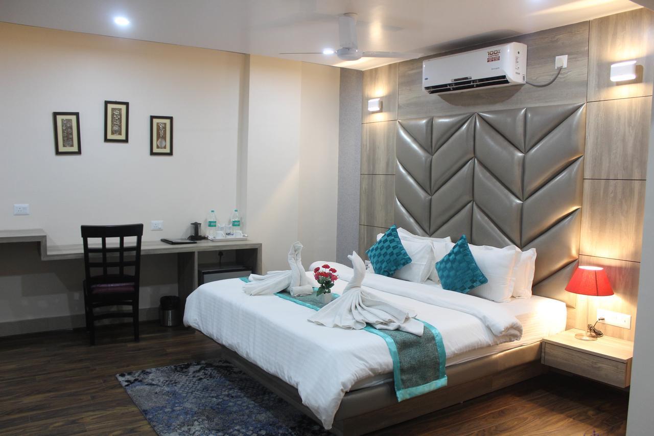 Hotel Welkin Residency Tezpur Exteriör bild