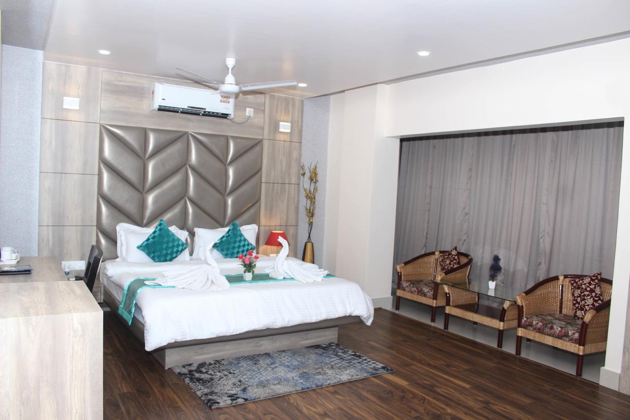 Hotel Welkin Residency Tezpur Exteriör bild