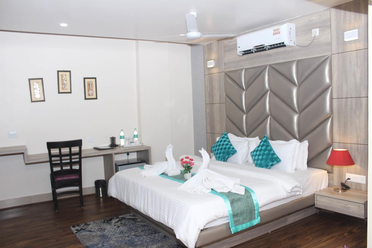 Hotel Welkin Residency Tezpur Exteriör bild